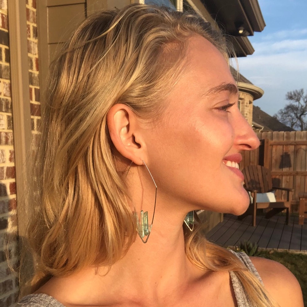 Sea Green Crystal Threader Earrings! - Picture 5 of 5